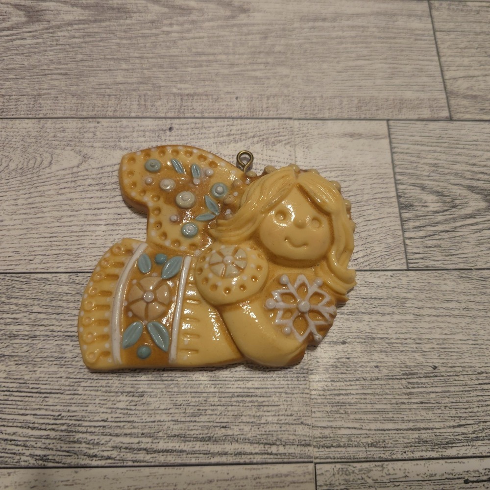 Vintage Hallmark Tree Treat Angel Christmas Ornament 1976‎ Tree Trimmer
